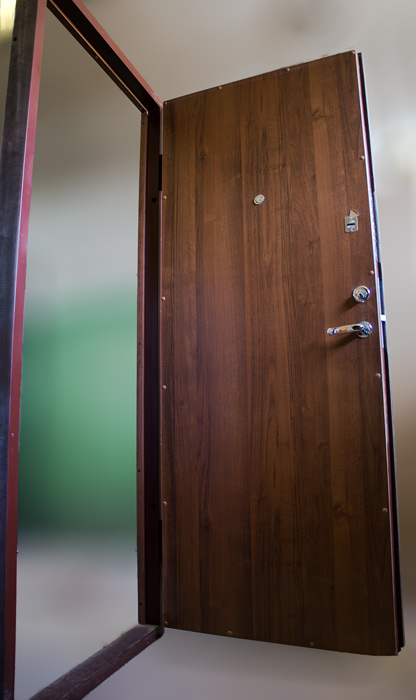 Metāla durvis ar lamināta apdari F — Daugavpils