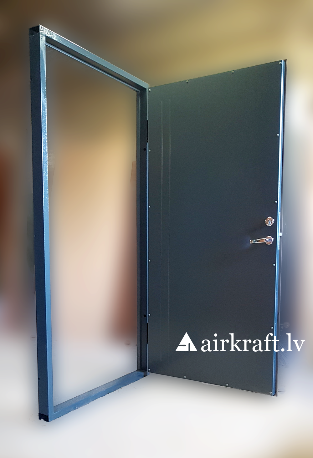 Metāla durvis ar MDF apdari — modelis 0111